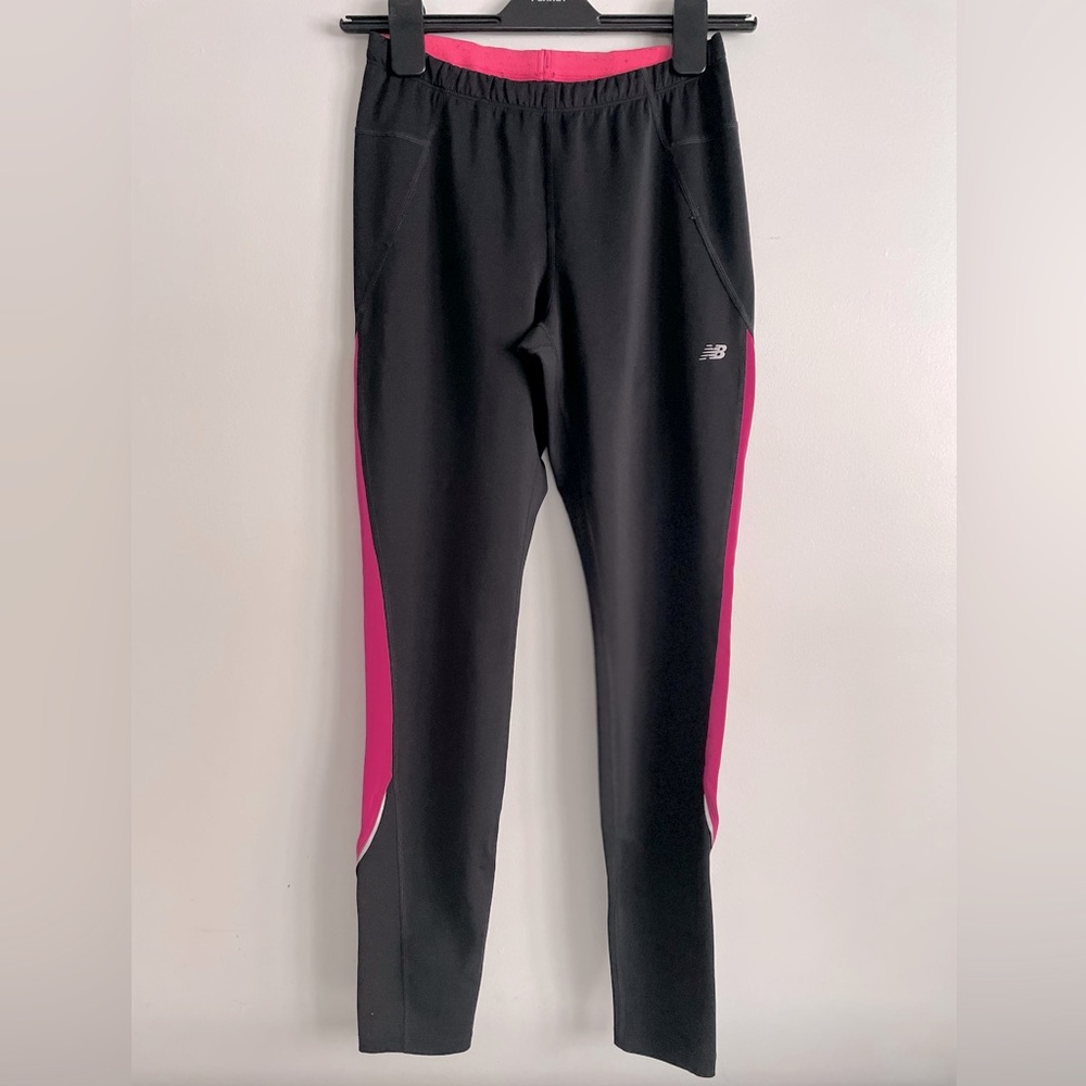 New Balance | A Revolution In Motion Lightning Dry Pink and Black Legging